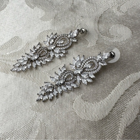 Silver Chandelier Earrings with Crystal Accents Dangle Drop Wedding PAGENT 4134 - Picture 1 of 11